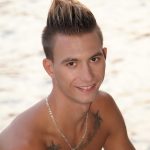 portrait d'un jeune homme sexy, photo lifestyle